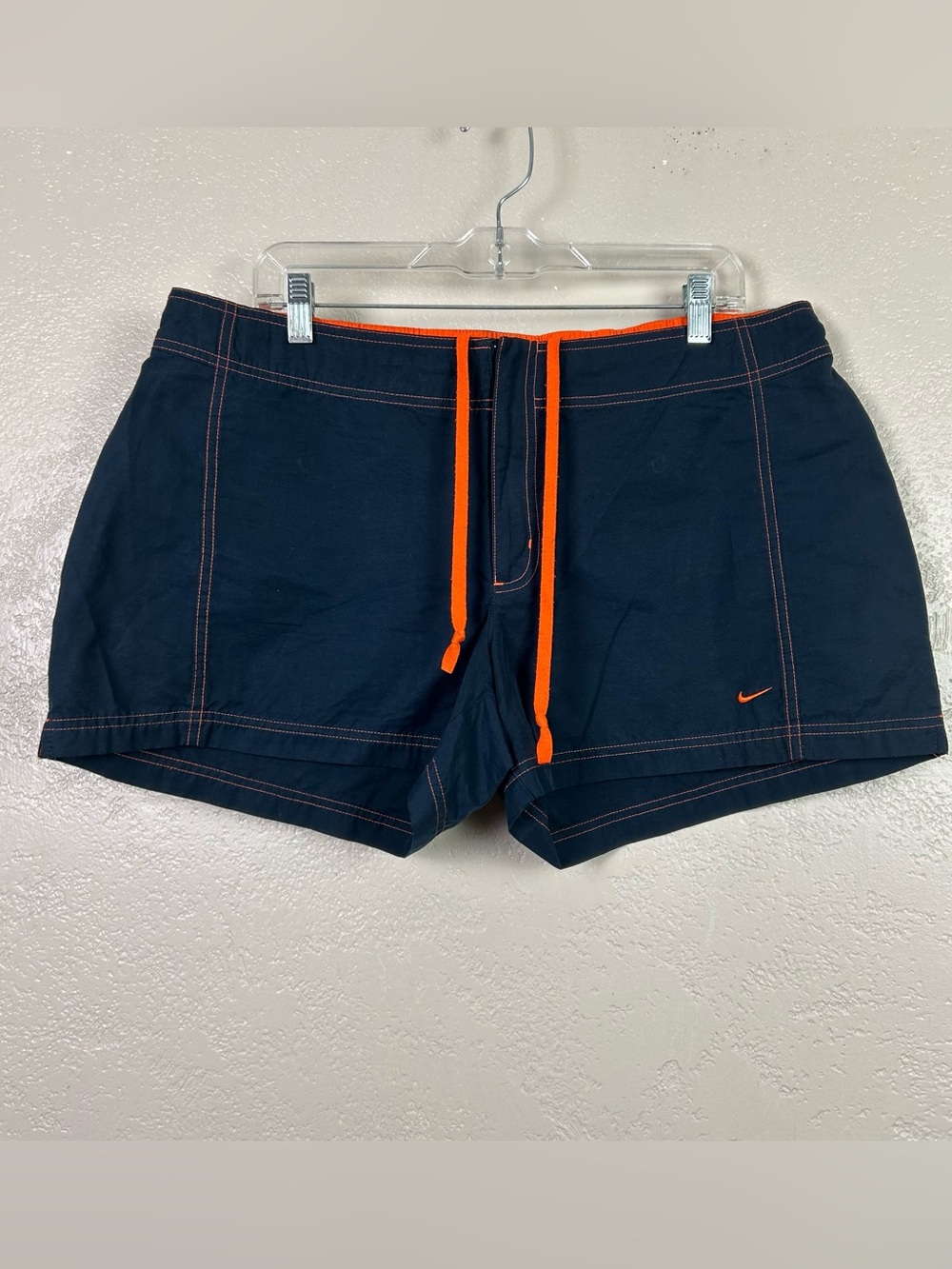 Nike Women Athletic Shorts XL Unlined Elastic Waist Running Shorts with Pockets